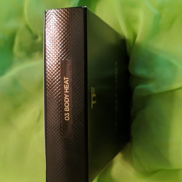 Breathtaking Tom Ford Eyeshadow Quad-Body Heat - Picture 3 of 5
